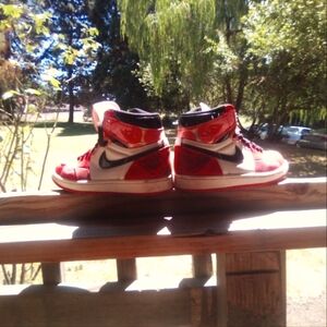 A pair of 6.5 Jordans